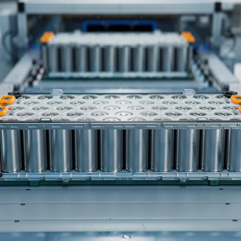 Dispositivo di pulizia a CO₂ supercritica per batterie e materiali energetici